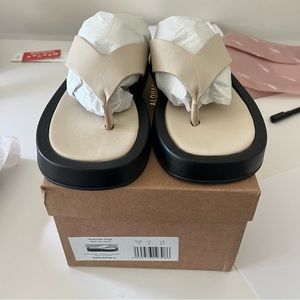 ❌SOLD❌Alohas overcast leather sandal in ivory